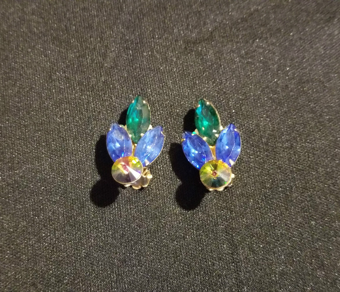 Jahrgang Wassermelone Stein, Grün & Blau Strass Ohrclips Jahrgang Wassermelone Stein, Grün & Blau Strass Ohrclips von VintageVarietyCo