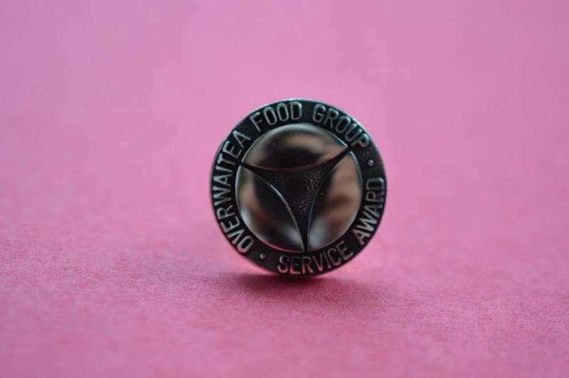 Pin Birks Kanada Sterling Over Wai Tea Food Group Service Award von VintageVernisage