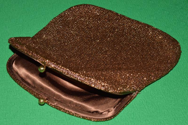 Vintage Bronze Perlen Kupplung Abend Handtasche Geldbörse Hochzeit Von Bag Josef Handgefertigt in Belgien 1950Er Jahre Vintage Bronze Perlen Kupplung Abend Handtasche Geldbörse Hochzeit Von Bag Josef Handgefertigt in Belgien 1950Er Jahre von VintageVernisage