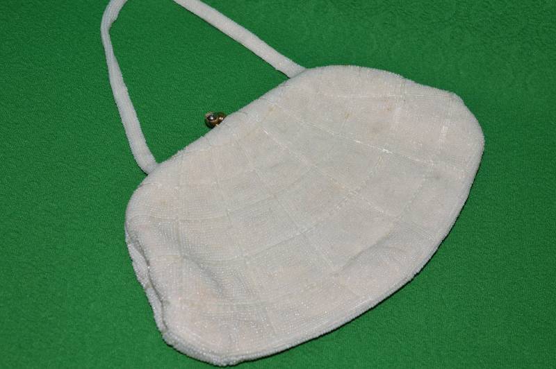 Vintage Handtasche Hochzeit Formale Geldbörse Exciusively For Walborg White Micro Beads Beaded 1960Er Jahre Vintage Handtasche Hochzeit Formale Geldbörse Exciusively For Walborg White Micro Beads Beaded 1960Er Jahre von VintageVernisage