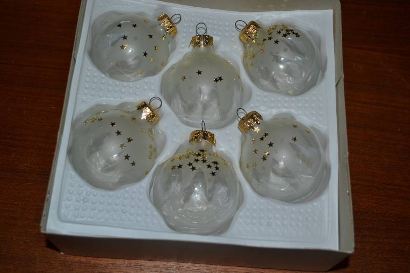 6 Weiße Vintage Weihnachtskugeln Glas 50Er Jahre Fifties Retro Christmas Santa Mid Century von VintageAhoi