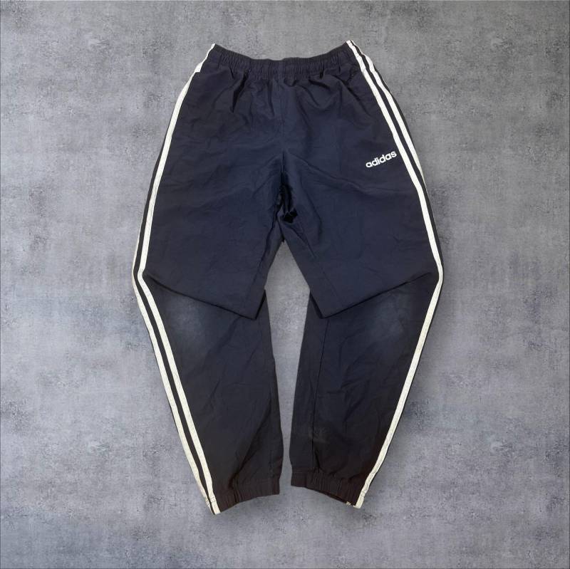 Vintage Adidas Y2K Trackpants Baggy Fit Retro 90S Joggers Streetwear Athletic Sweatpants Hip Hop Sportswear Nylon Windbreaker Pants Vintage Adidas Y2K Trackpants Baggy Fit Retro 90S Joggers Streetwear Athletic Sweatpants Hip Hop Sportswear Nylon Windbreaker Pants von VintageWhispersClo
