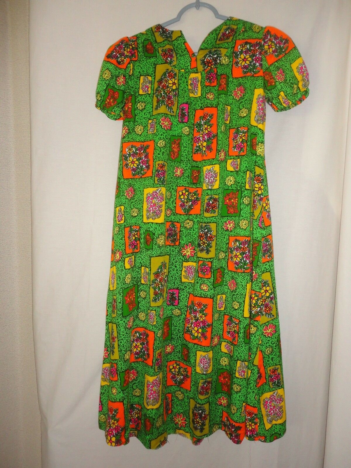 Vintage Made in Hawaii Floral Green Dress Smaller Größe Kurz Ärmel Zip Zurück von VintageWoofatorium