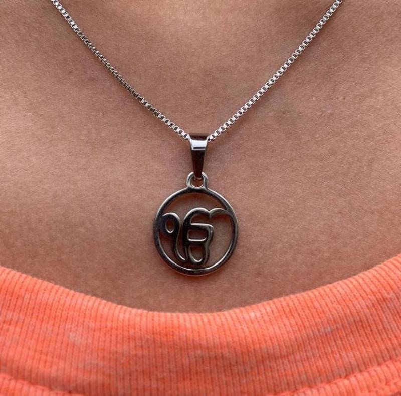 Ik Onkar Halskette Für Frauen, Ek Halskette, Zierlicher Anhänger, Sikh Schmuck, 18K Gold Oder Silber Ton Symbol von VintageandGemJewelry