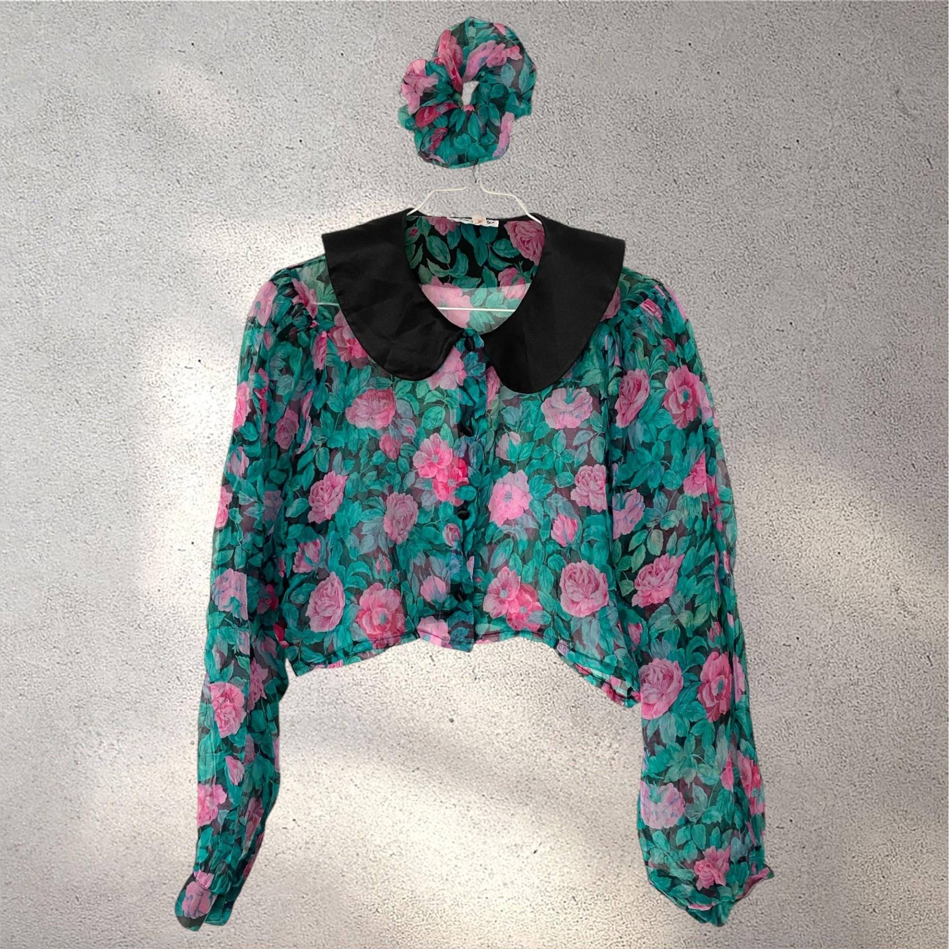 Vintage Crop Blouse Scrunchie Set von VintageandwavesShop
