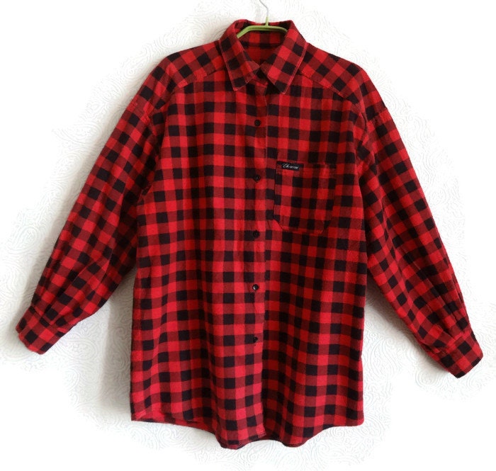 Kariert Rot & Braun Flanell Shirt Vintage Karierten Baumwoll Buttons Unten Fronttasche Damenbekleidung von Vintageby2sisters