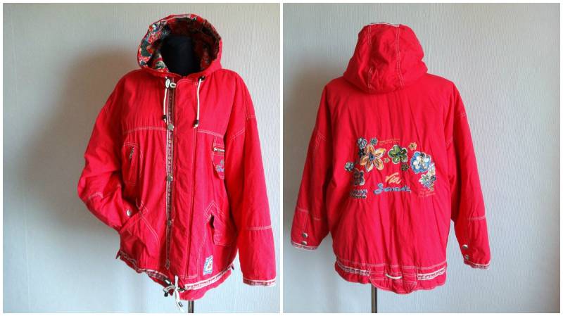 Vintage 90Er Jahre Rote Blumen Bestickt Damen Winterjacke Mit Kapuze Reißverschluss Bis Jacke Warm Baumwolle Oberbekleidung Freizeit Kleidung von Vintageby2sisters