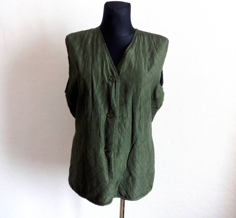 Vintage 90Er Jahre Seidenweste Moosgrün Damenbekleidung Gebundene Bänder Knöpfe Weste Seidenkleidung L Größe Steppweste von Vintageby2sisters