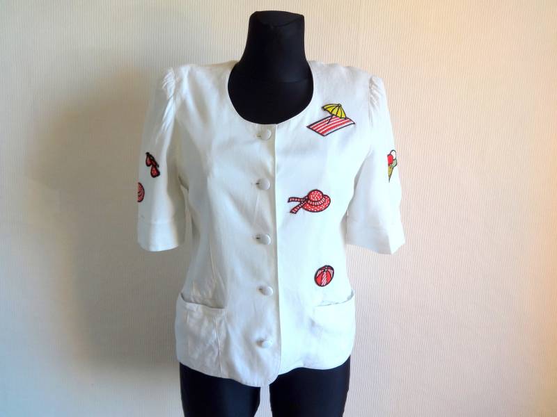 Vintage Betty Barclay Weiß Verschönert Kurzarm Blazer Sommer Damenbekleidung Leinenmischung Gepolsterte Schultern Buttons Unten Kleine Größe von Vintageby2sisters