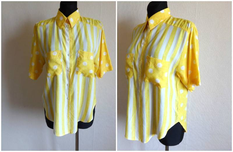 Vintage Gelb Weiß Gepunktete Gestreifte Bluse Sommer Hippie Hipster Kleidung Zwei Taschen Vorne Kurzarm 90Er Jahre Größe 36 von Vintageby2sisters