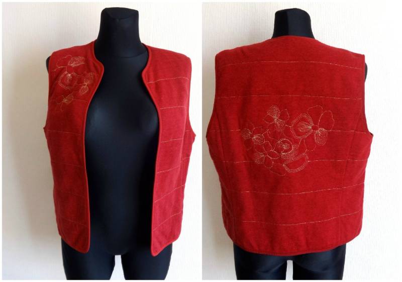 Vintage Louis Feraud Rote & Goldene Faden Bestickte Weste Blumen Gestickte Offene Front-Weste Damen Warme Wollmischung Größe 40 von Vintageby2sisters