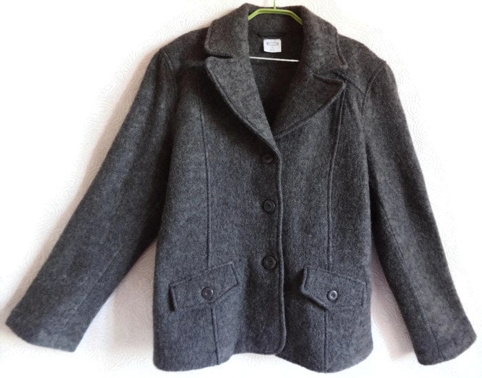 Wolle Jacke Brown-Gray Blazer Warm Damenbekleidung Neutrale Farbbuttons Down Jacket Front Taschen Herbst Winter Bekleidung Naturjacke von Vintageby2sisters