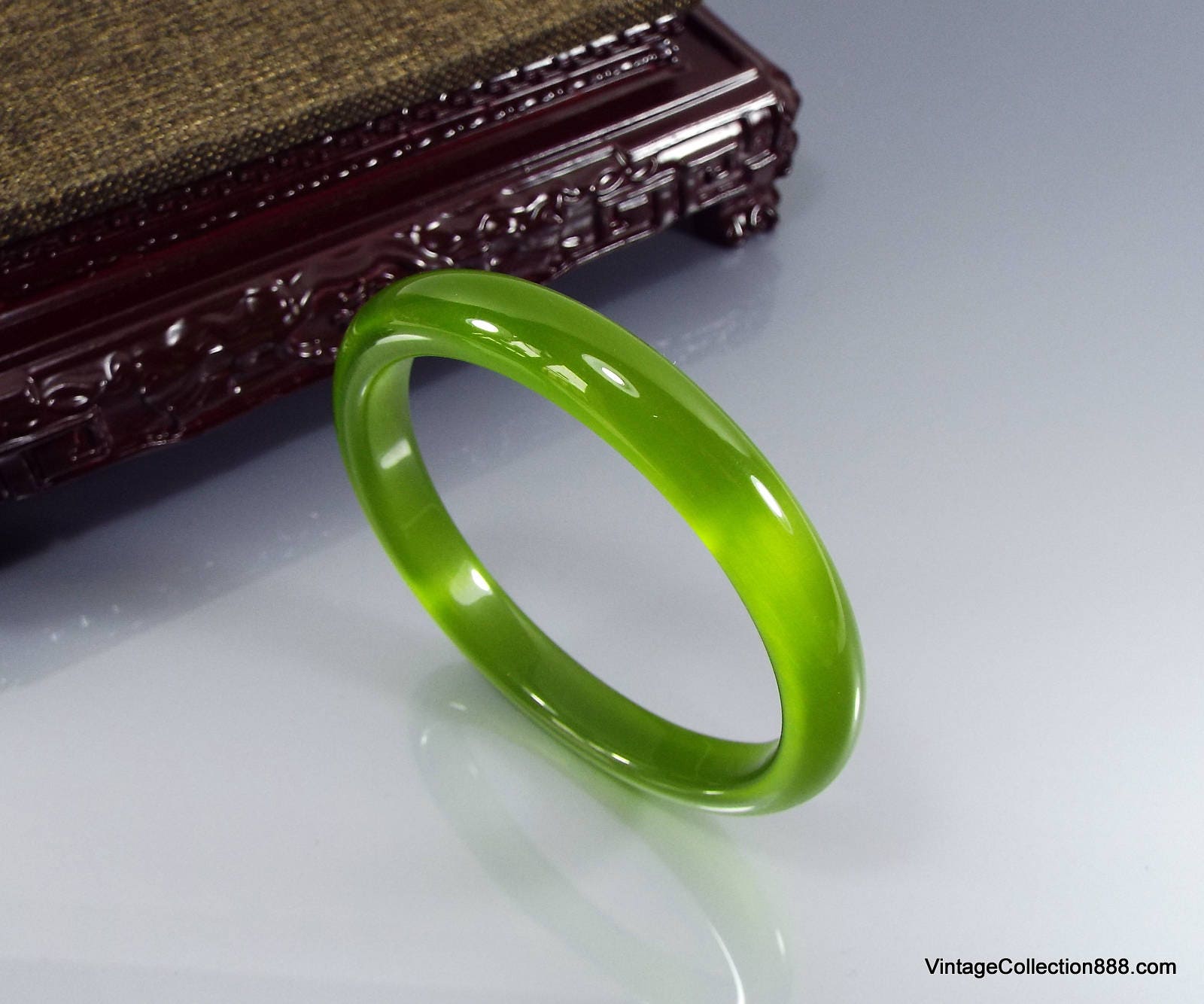 Grünes Armband Mit Glänzendem Kristall Katzenaugeneffekt, Feine Armbandgröße 57 Mm von Vintagecollection888