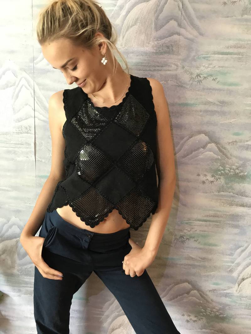 Schwarzes Leder-stücke Mit Metallelementen Boho Bluse Festival Top Mittlere Bis Große Größe von VintagefairyStudio