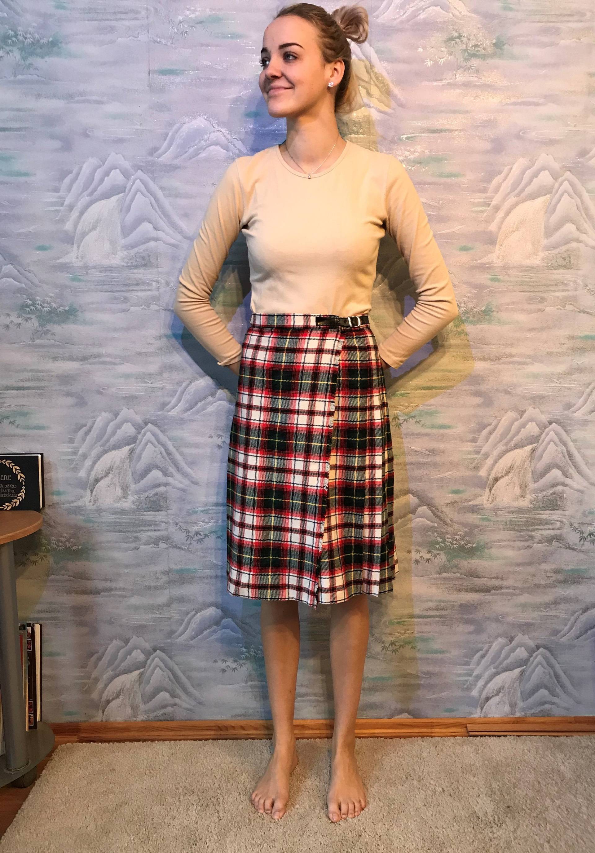 Vintage Karierten Rock Der 80Er Jahre Frauen Weiß Roten Tartan Wolle Mischung Kilt Faltenrock Größe Mittlere Bis Große Hohe Taillenrock von VintagefairyStudio