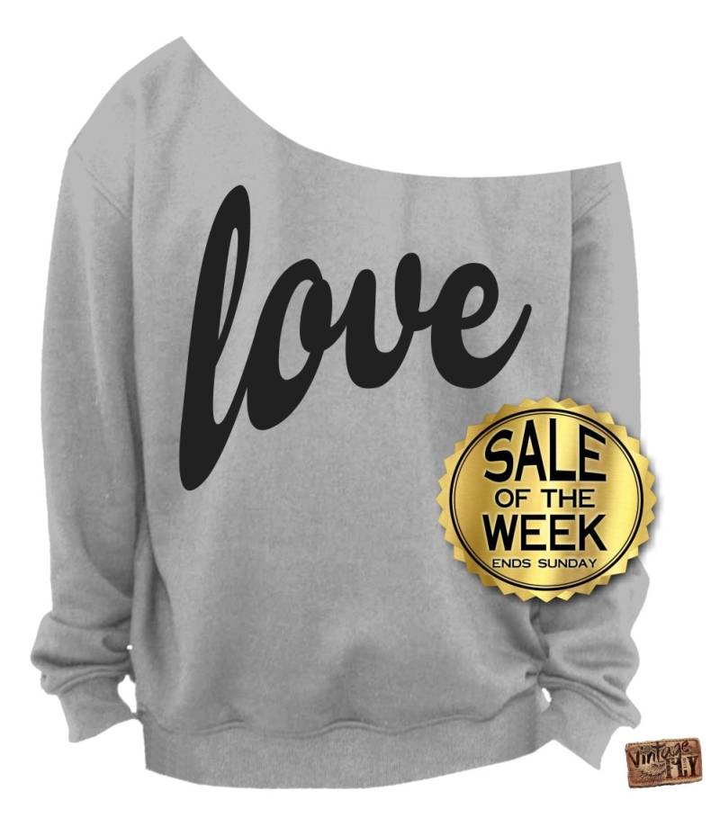 Love Sweatshirt Valentinstag - Sale Damen Braut Frau Valentinstag Geschenk Slouchy Off The Shoulder Sweater, Schwarz Rot, Grau, Hot Pink von Vintageflyclothingco