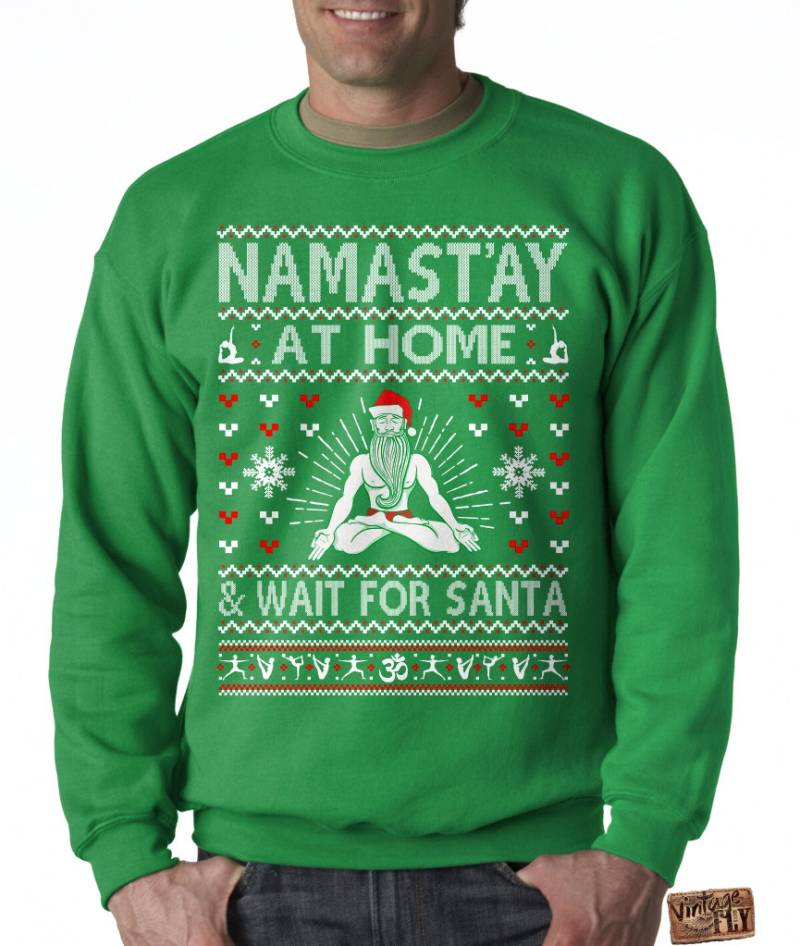 Weihnachts Sweater - Namastay Zu Hause & Warten Auf Santa Namasté Yoga Ohm Unisex Rundhals-Sweatshirt Pullover S, M, L, Xl, Xxl, 3Xl von Vintageflyclothingco