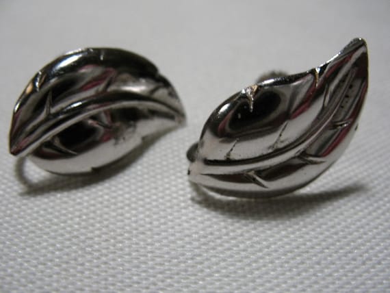Vintage Bond Boyd Blatt-Ohrringe Aus Sterlingsilber Mit Schraubverschluss von Vintageisnow