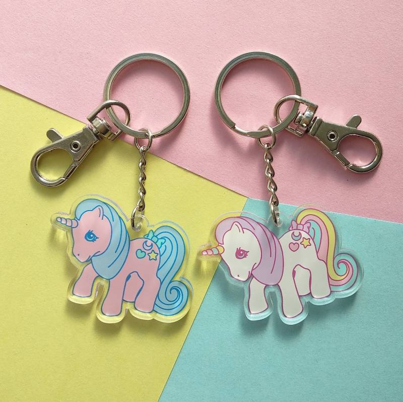 Mein Kleiner Pony-Schlüsselanhänger - Mein Pastellfarbener Pony-Schlüsselanhänger, Weißer Regenbogen-Rosa-Blau-Anhänger Aus Acryl Mein Kleiner Pony-Schlüsselanhänger - Mein Pastellfarbener Pony-Schlüsselanhänger, Weißer Regenbogen-Rosa-Blau-Anhänger Aus Acryl von Vintagemlife