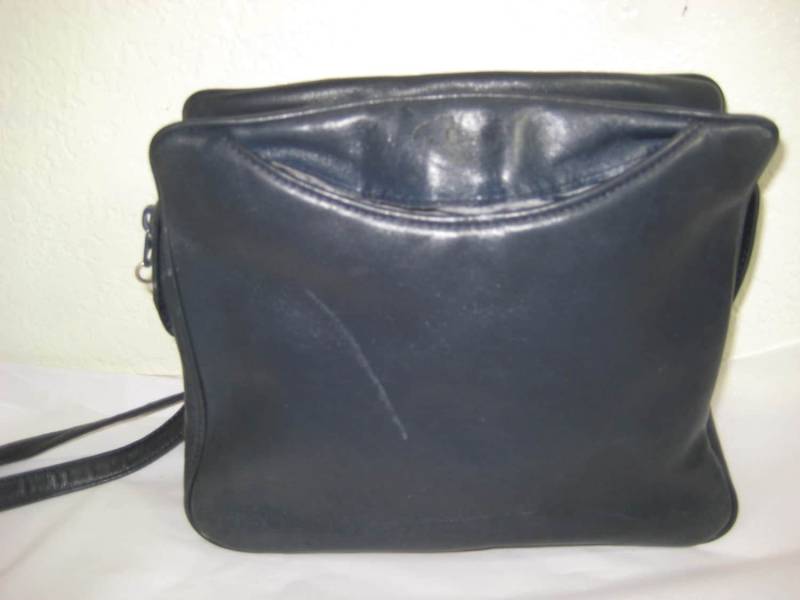 Vintage Italien Blau Kleine Schultertasche Aus Kalbsleder Italy von Vintages727