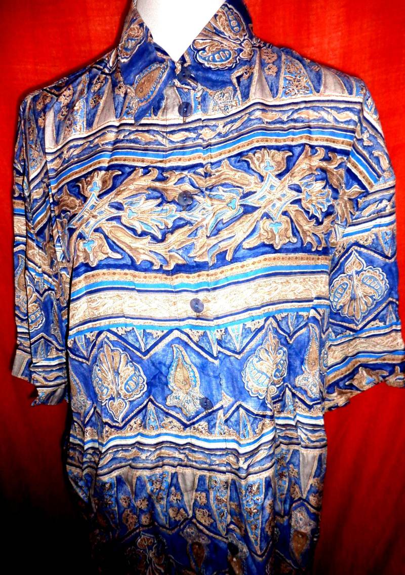 Blusevintageblaumustermixmlviskose von Vintagewunderwelt