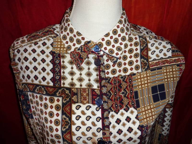 Blusevintagecrazypatternmustermixpaisleybraunbeigeherbstml von Vintagewunderwelt