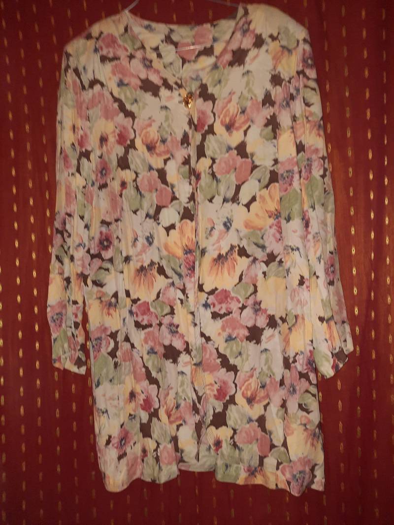 Blusevintagefloral Blusevintagefloral von Vintagewunderwelt