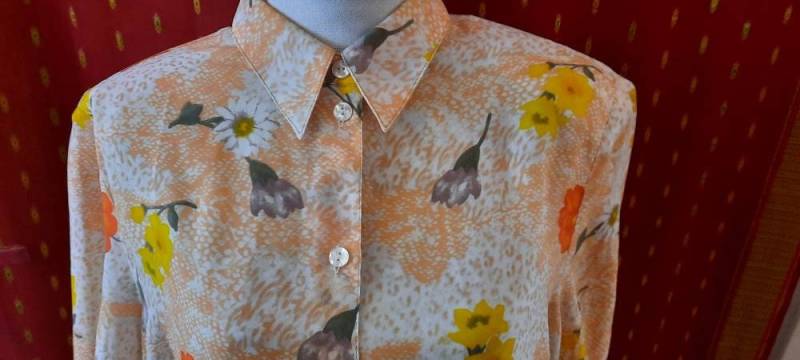 Blusevintagefloralxlkurzarm Blusevintagefloralxlkurzarm von Vintagewunderwelt