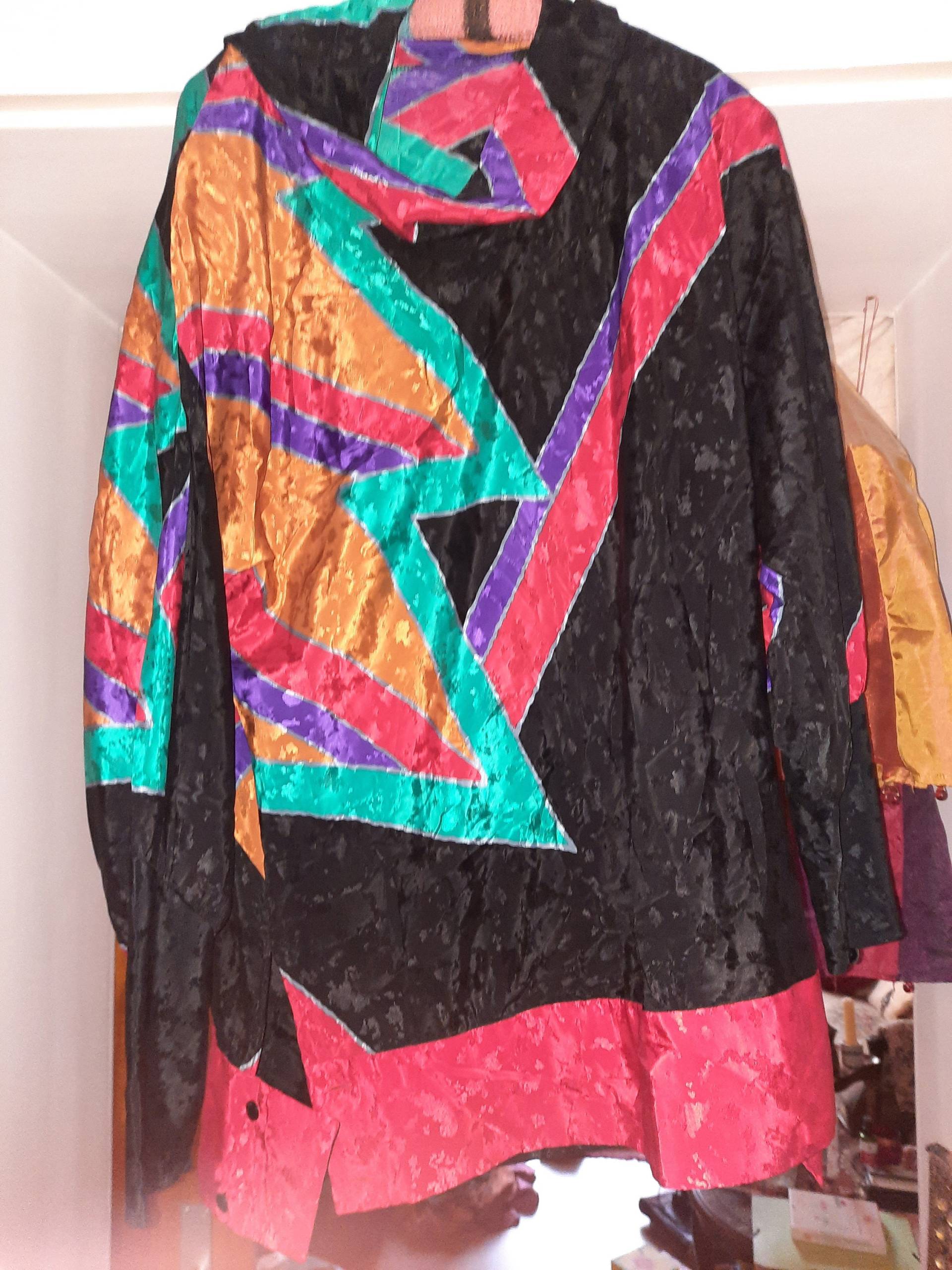 Blusevintagefrankushercrazypatternsm3840 Blusevintagefrankushercrazypatternsm3840 von Vintagewunderwelt