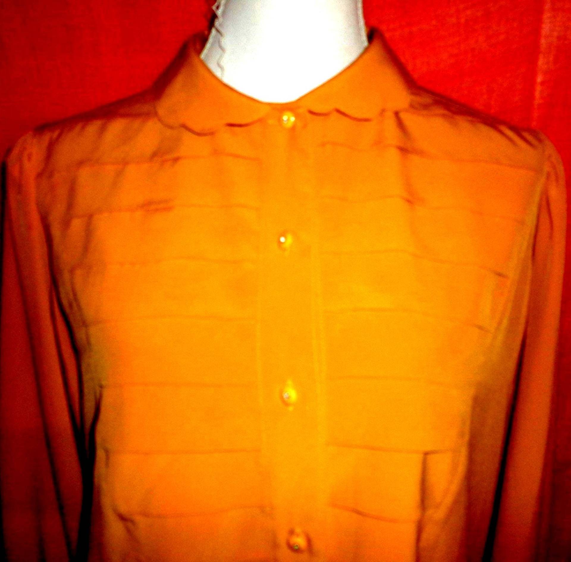 Blusevintagegelb42Mpolyester Blusevintagegelb42Mpolyester von Vintagewunderwelt