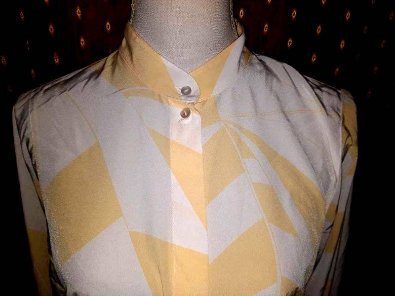 Blusevintageweißgelb42M von Vintagewunderwelt