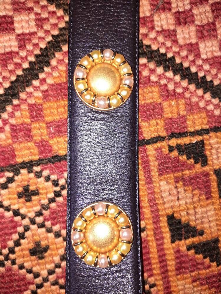 Gürtelvintagelederblaugoldlautel707580 Gürtelvintagelederblaugoldlautel707580 von Vintagewunderwelt