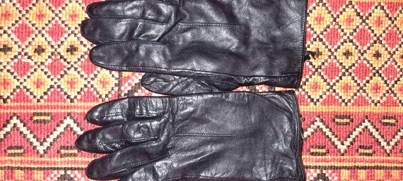 Handschuhevintageschwarzlederm Handschuhevintageschwarzlederm von Vintagewunderwelt