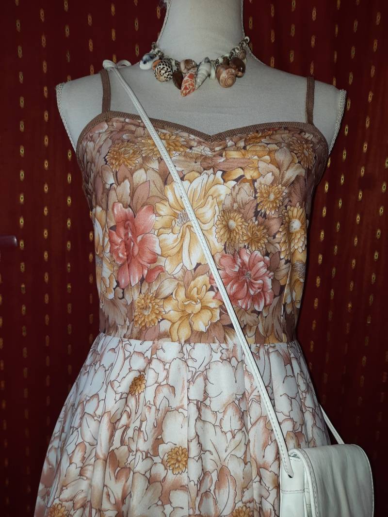 Kleidvintagefloral3670Erseventies von Vintagewunderwelt