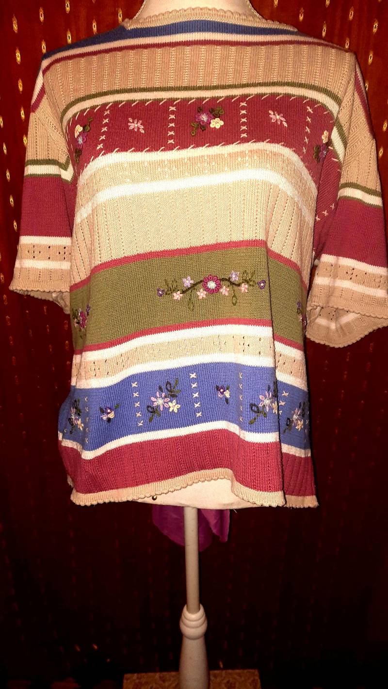 Pulloverpulliembroideryxl von Vintagewunderwelt