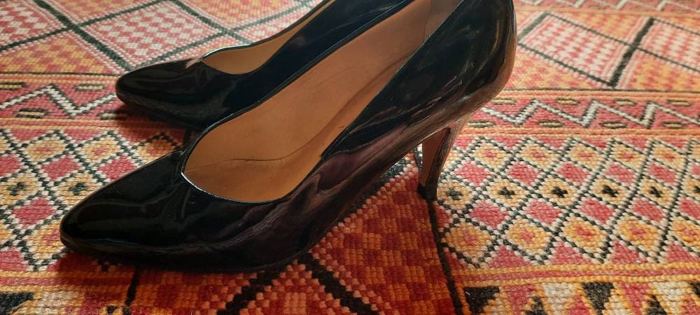 Pumpsvintageschwarzlack37Highheels Pumpsvintageschwarzlack37Highheels von Vintagewunderwelt