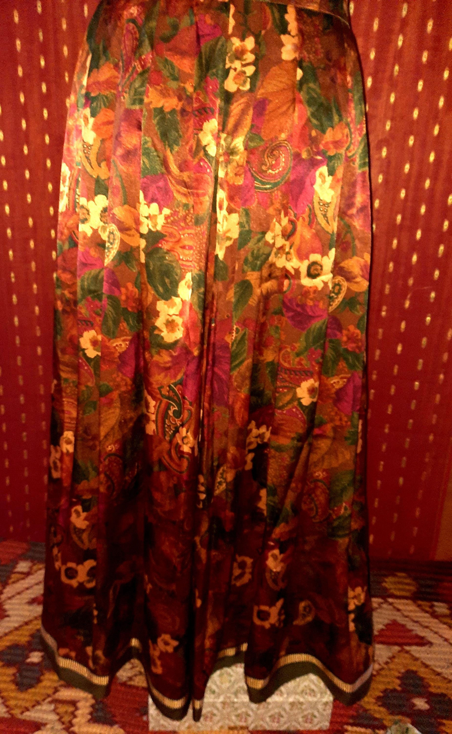 Rockvintage3638Floralpaisley Rockvintage3638Floralpaisley von Vintagewunderwelt
