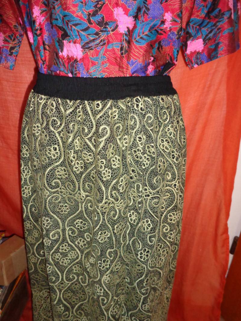 Rockvintageromantikschwarzpistazieboho von Vintagewunderwelt