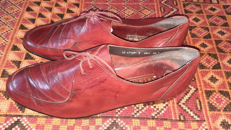 Schuheflats43Lederrotsalamander Schuheflats43Lederrotsalamander von Vintagewunderwelt