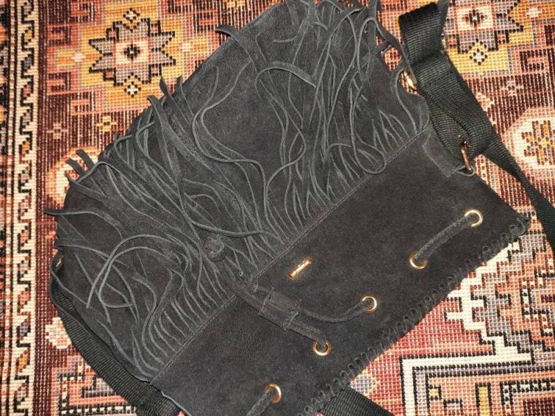 Taschelederfransenschwarz von Vintagewunderwelt