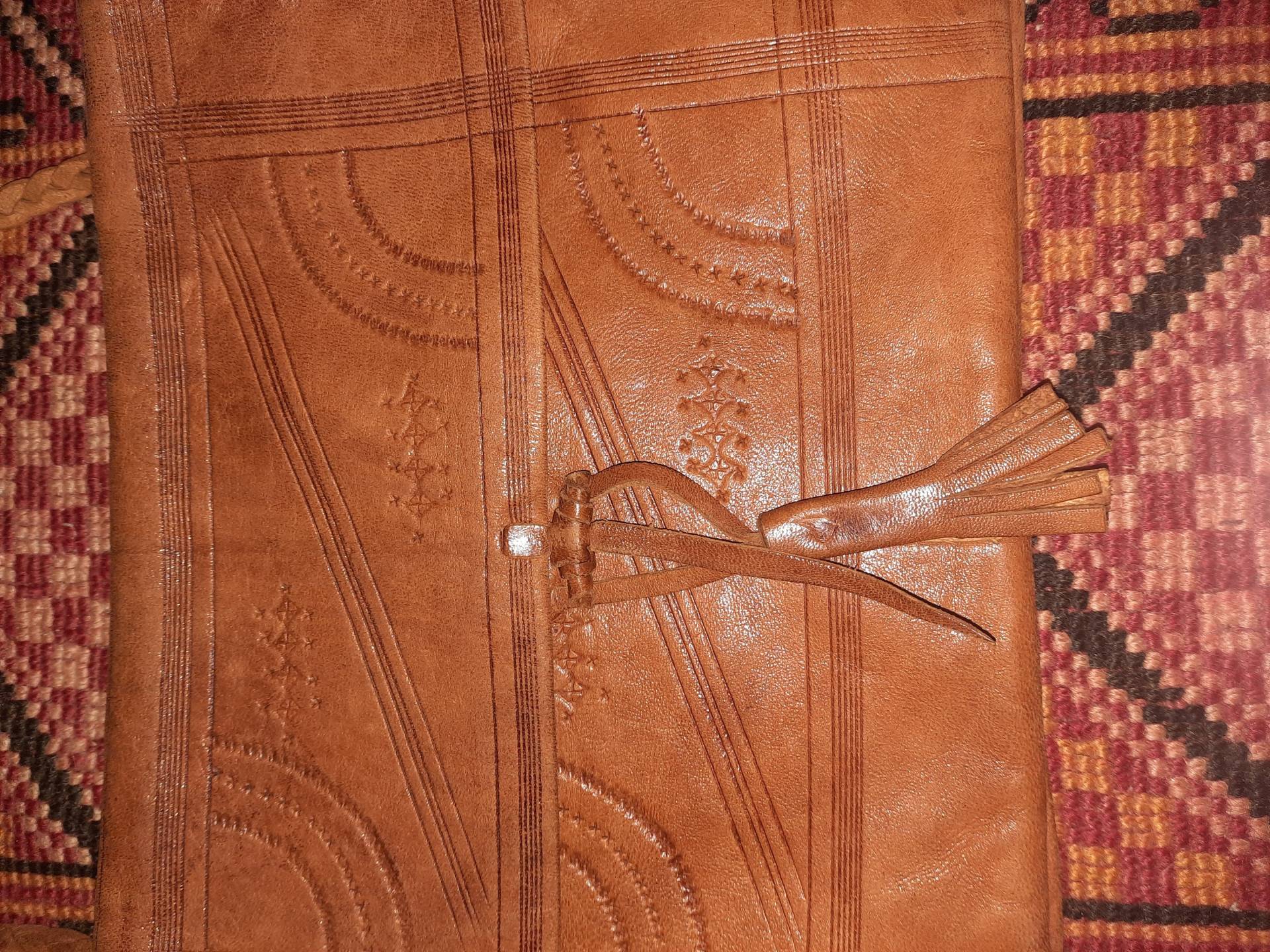 Taschevintagelederbraunornament von Vintagewunderwelt