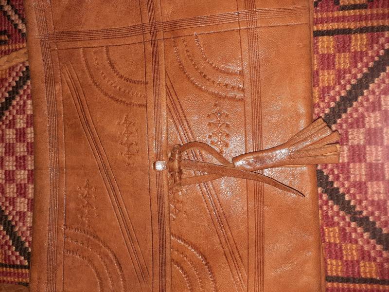 Taschevintagelederbraunornament von Vintagewunderwelt