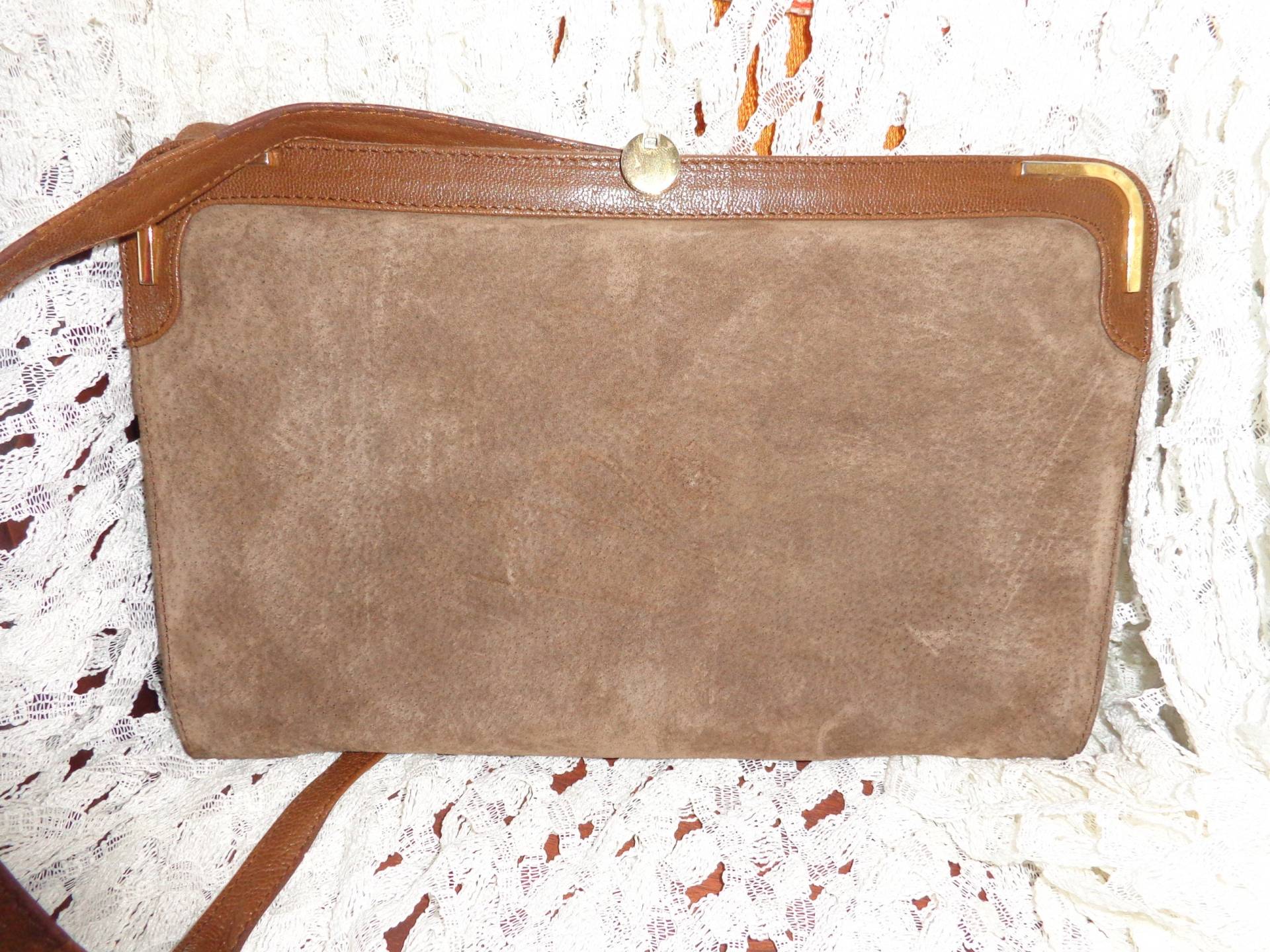 Vintagetascheclutchbraunbeigeledergold von Vintagewunderwelt