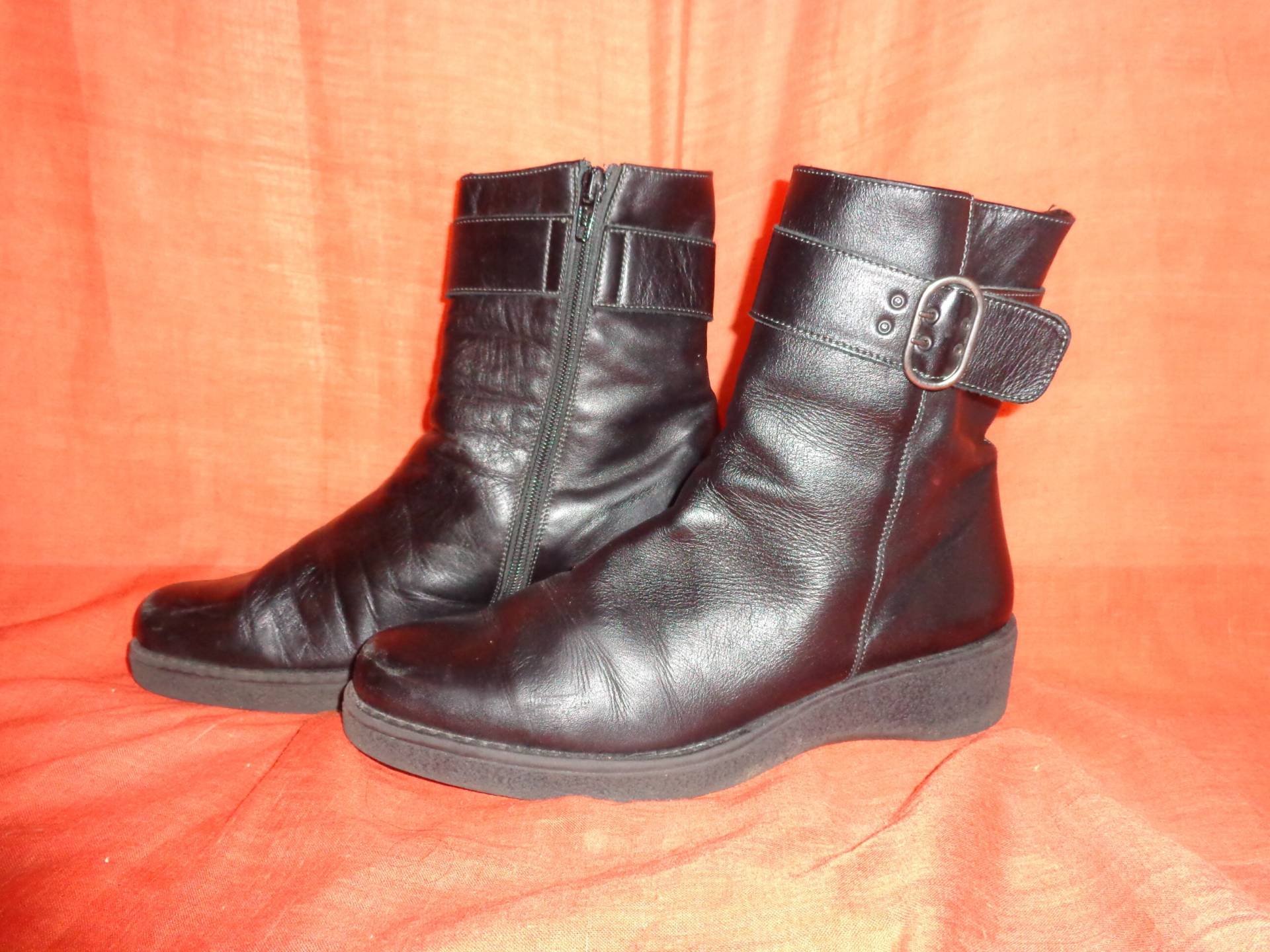 stiefelstiefelettenschwarzlederbootswarm40 stiefelstiefelettenschwarzlederbootswarm40 von Vintagewunderwelt