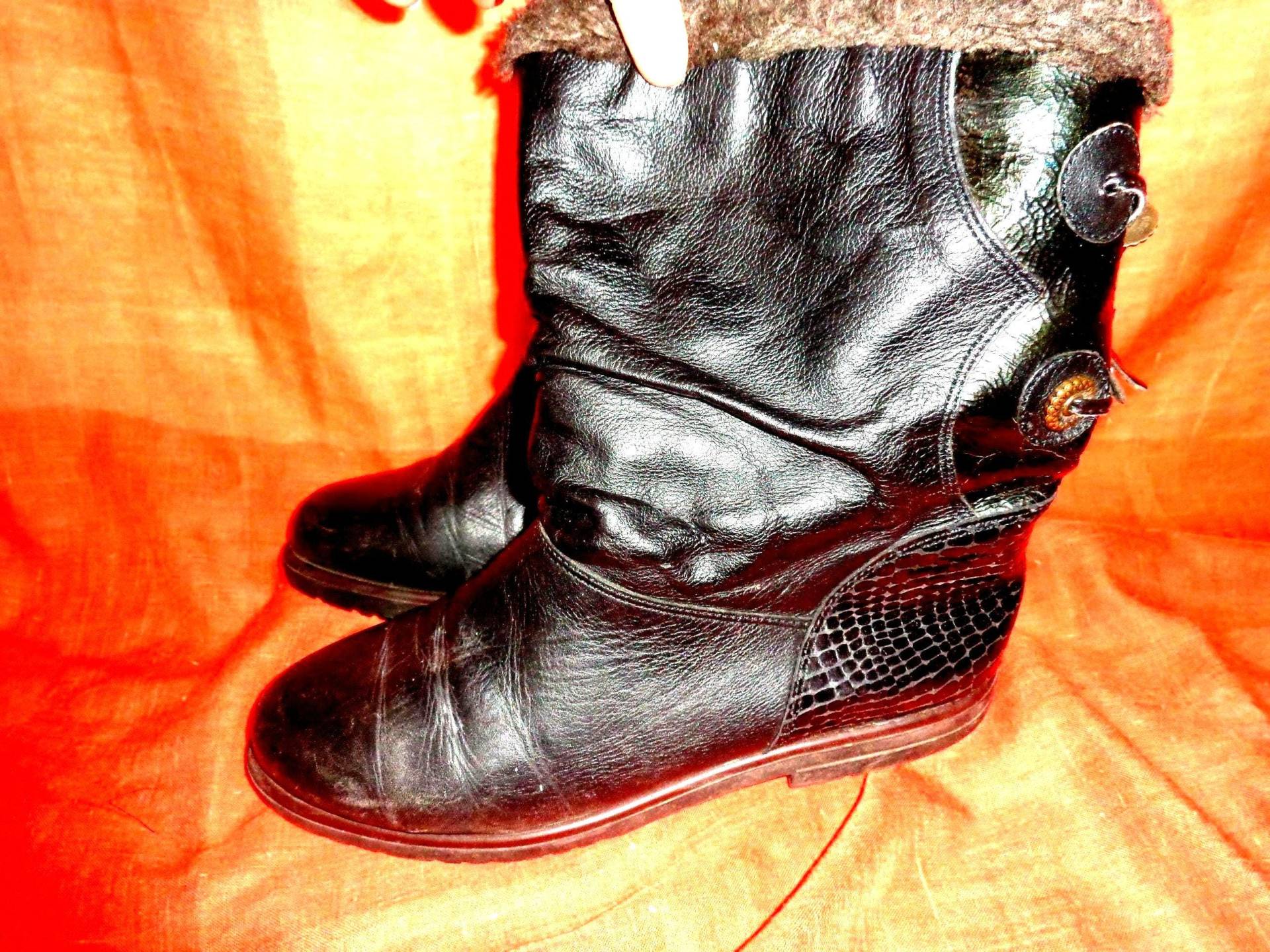 stiefelvintagebootslederlack3880Er von Vintagewunderwelt
