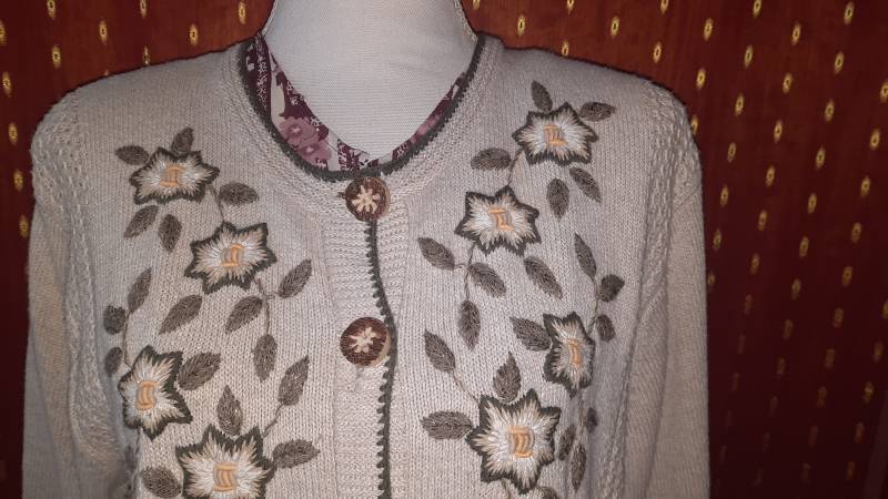 strickjackejackevintagetrachtenml von Vintagewunderwelt