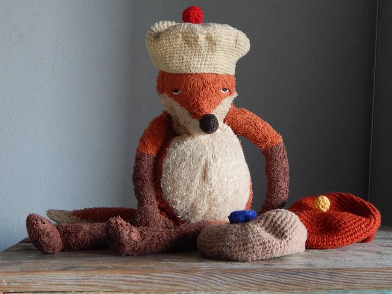 3Er Set Vintage Wolle Baskenmütze Für Puppe, Wintermütze Handgefertigte Folklore Retro Selbstgemachte Puppenkleidung Ära 1980Er Jahre von Vintegelane