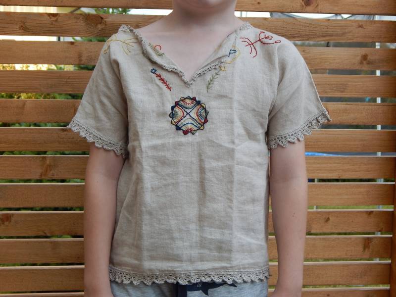 Vintage Leinen Kinder Bluse Unisex Handgefertigte Mit Hand Gesticktes Muster 100% von Vintegelane