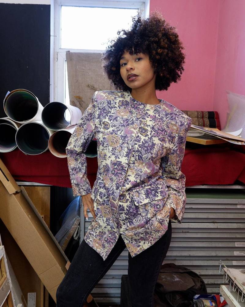 Vintage 80Er Jahre Geblümter Langer Baumwollblazer Mit Schulterpolstern | Dünn Größe M von VintiVintageStudio