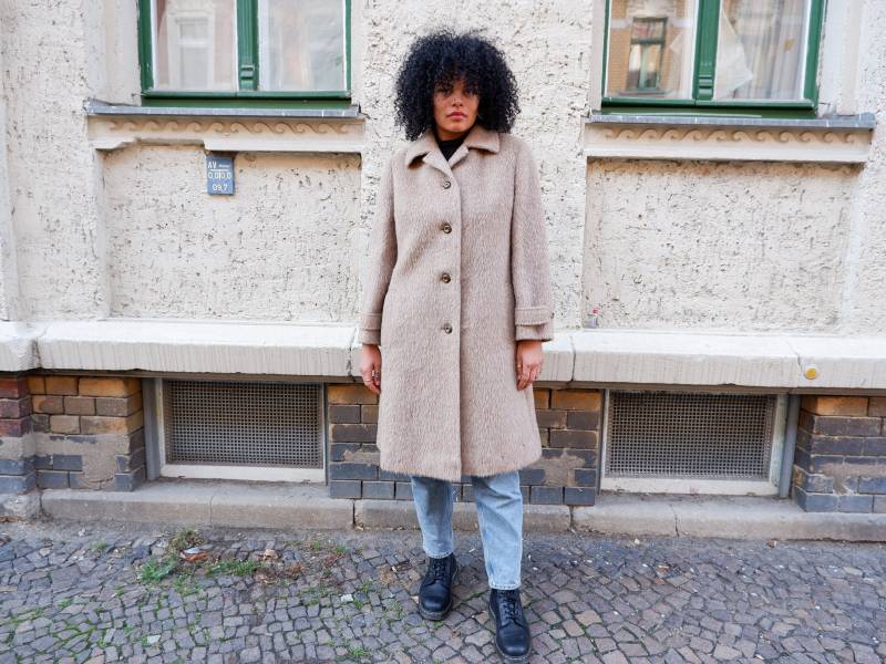 Vintage 80Er Jahre Lama Pelzmantel Beigebraun A-Linie, Grösse L von VintiVintageStudio